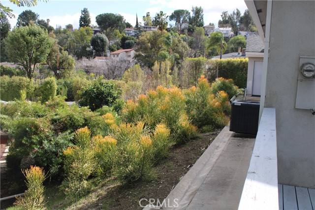 Woodland Hills, CA 91364,22423 Macfarlane Drive