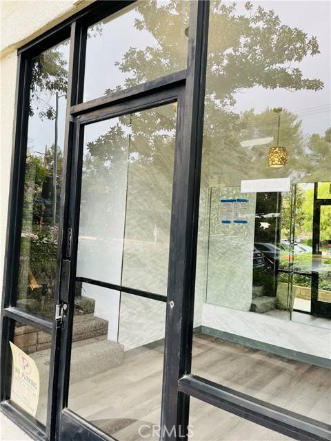 Sherman Oaks, CA 91423,13406 Moorpark #102