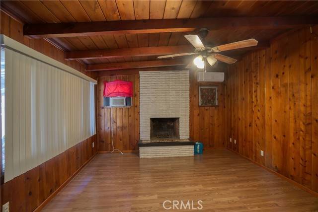 Panorama City, CA 91402,8406 Lennox Avenue