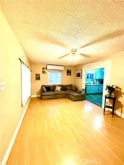 Van Nuys, CA 91405,6703 Cedros Avenue