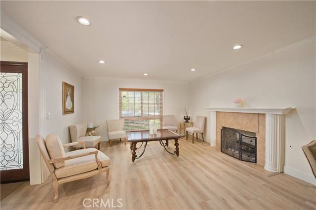Thousand Oaks, CA 91360,18 Autumn Leaf Drive