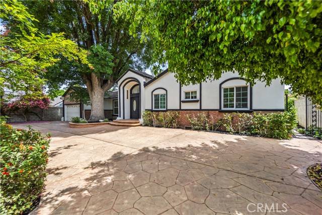 Sherman Oaks, CA 91403,4428 Saugus Avenue