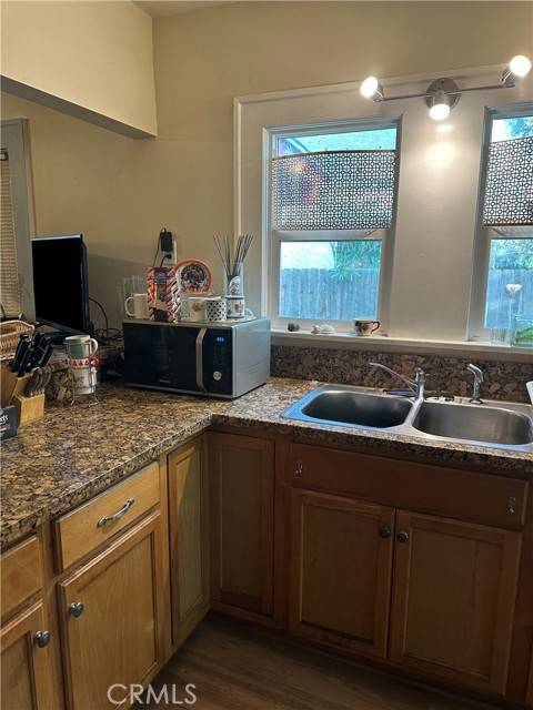 Bakersfield, CA 93305,325 Flower Street