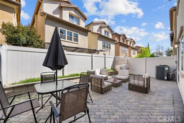 Van Nuys, CA 91406,6840 De Celis Place #22