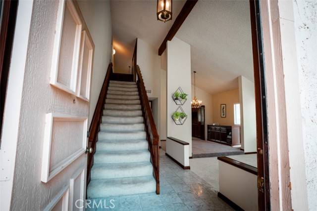 Chatsworth, CA 91311,21335 Kingsbury Street