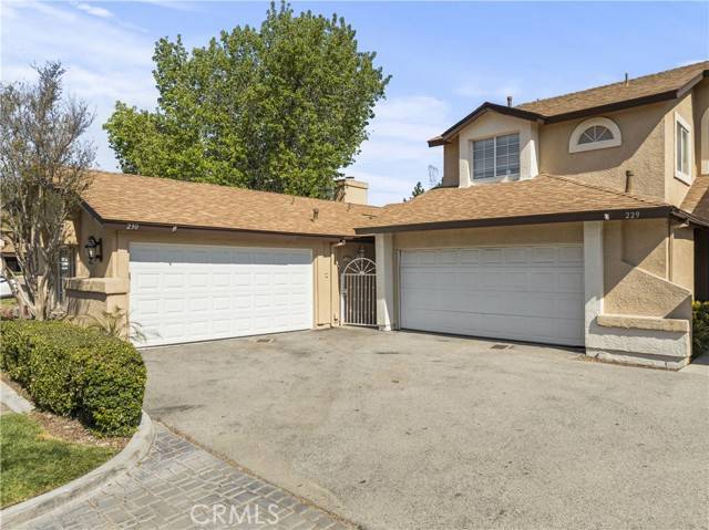 Saugus, CA 91390,22905 Banyan Place #230