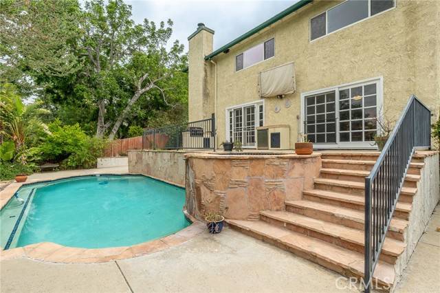 Woodland Hills, CA 91364,22781 Macfarlane Drive