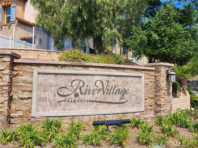 Saugus, CA 91350,22013 Barrington Way