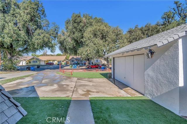 Canoga Park, CA 91304,21004 Lanark Street
