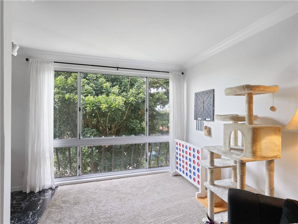 Valley Village, CA 91607,12720 Burbank Boulevard #323