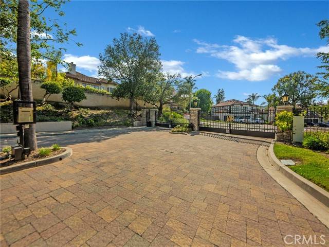 Simi Valley, CA 93065,125 Heath Meadow Place