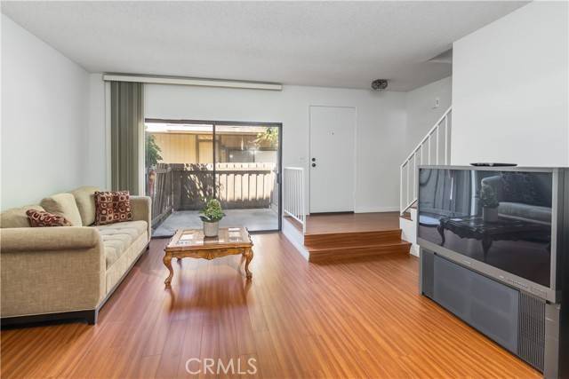 Van Nuys, CA 91405,15023 Sherman Way #C