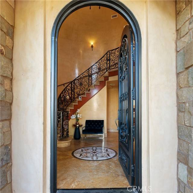 Tarzana, CA 91356,19554 Wells Drive