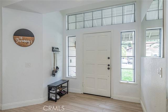 Castaic, CA 91384,28616 Greenwood Place