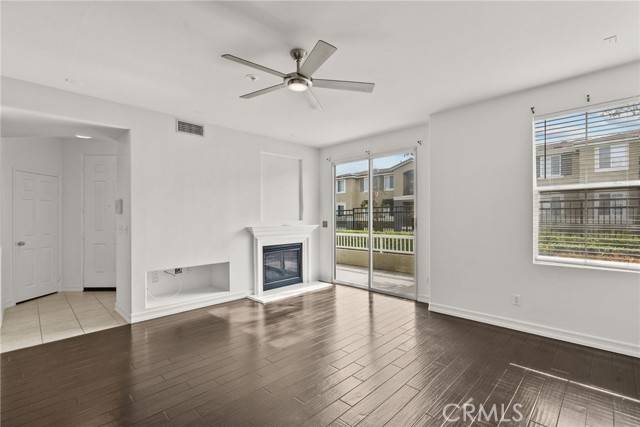 Valencia, CA 91354,28215 Canterbury Court