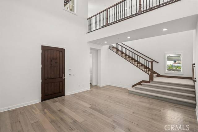 Chatsworth, CA 91311,11040 Sweetwater Court