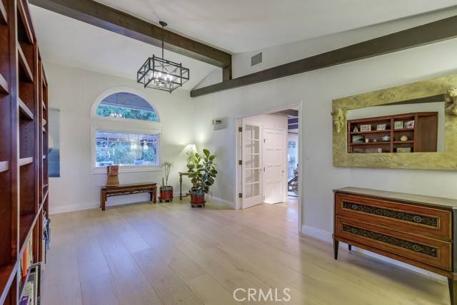 Woodland Hills, CA 91367,6217 Melba Avenue