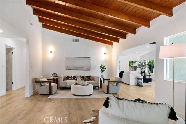 Woodland Hills, CA 91364,4701 Deseret Drive