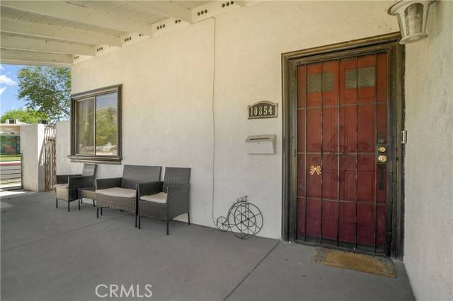 Granada Hills, CA 91344,10854 Hayvenhurst Avenue