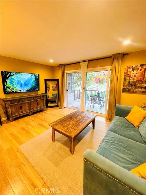 Canoga Park, CA 91303,7120 Carlson Circle #256