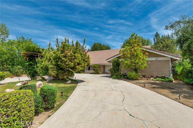 Tarzana, CA 91356,4208 Aleman Drive