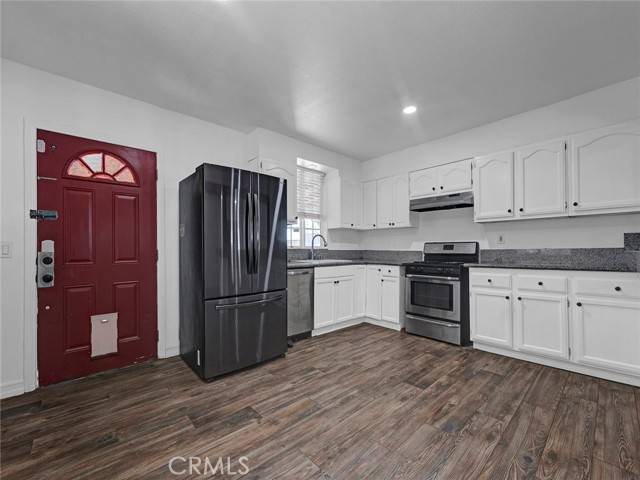 Panorama City, CA 91402,14202 Lanark Street