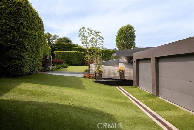 Los Angeles, CA 90049,314 N Barrington Avenue