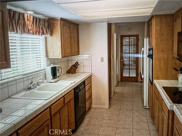 Tehachapi, CA 93561,29450 Stallion Springs Drive