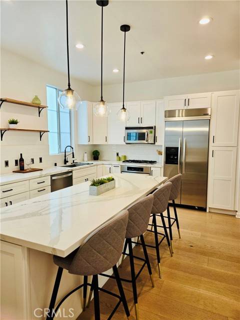 Playa Vista, CA 90094,5350 Playa Vista Drive #27