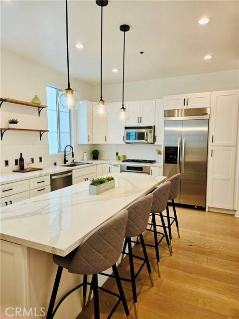 Playa Vista, CA 90094,5350 Playa Vista Drive #27