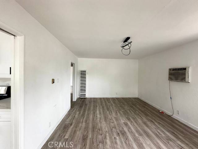 Sherman Oaks, CA 91411,5723 Kester Avenue