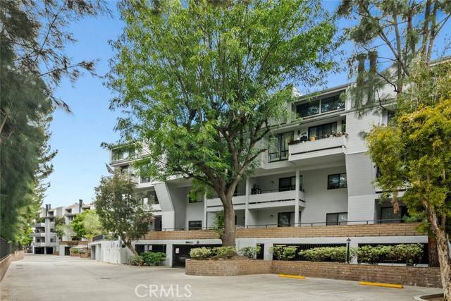 Sherman Oaks, CA 91423,13331 Moorpark Street #316