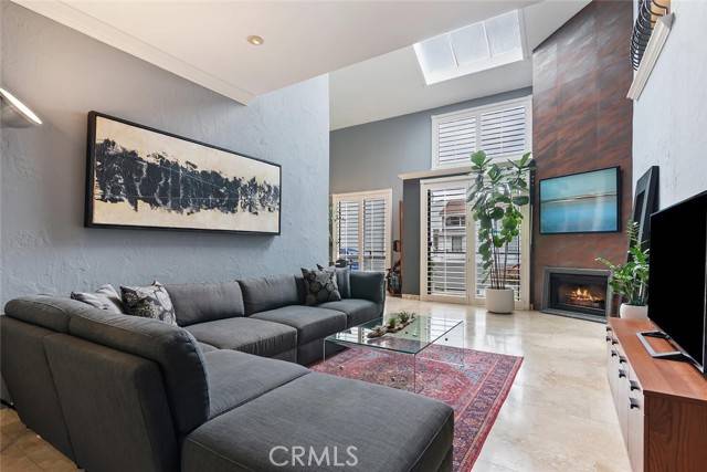 Sherman Oaks, CA 91423,13331 Moorpark Street #316