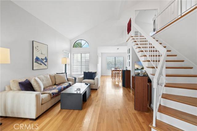 Calabasas, CA 91301,3956 Lost Springs Drive