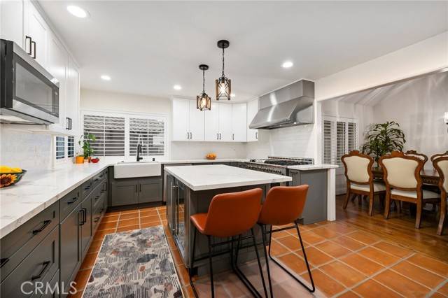 Lake Balboa, CA 91406,7255 De Celis Place