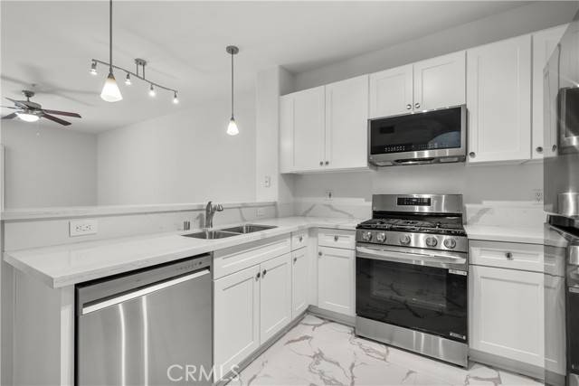 Valencia, CA 91355,24535 Town Center Drive #6309