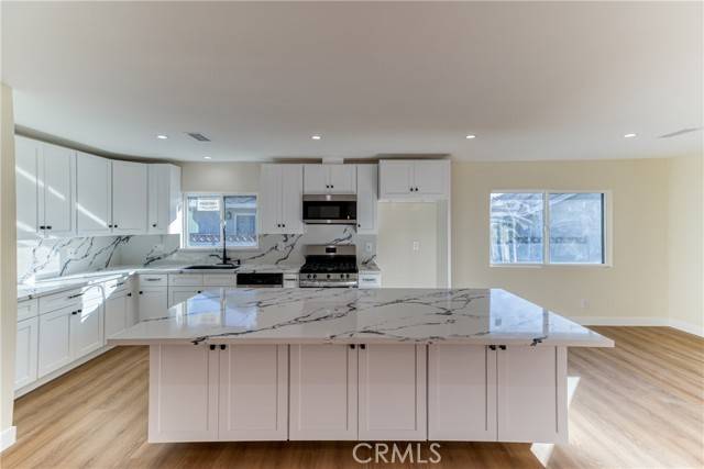 Sylmar, CA 91342,14807 Hubbard Street