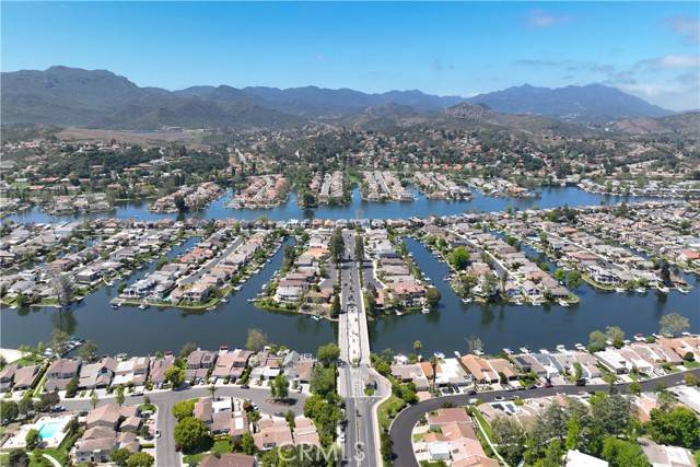Westlake Village, CA 91361,2872 Instone Court