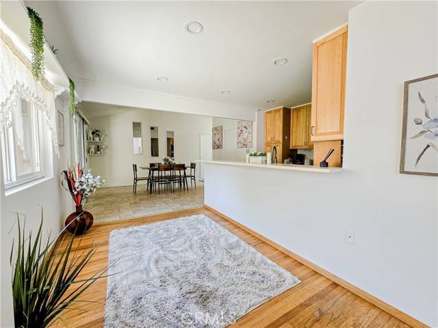 Topanga, CA 90290,1693 Jando Dr.