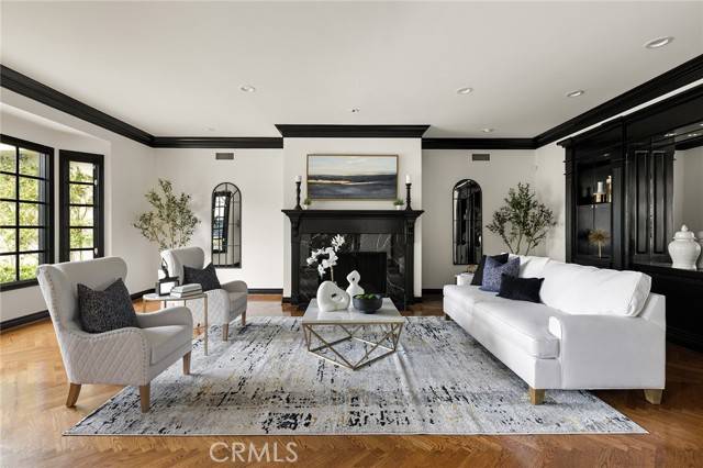 Tarzana, CA 91356,19218 Wells Drive