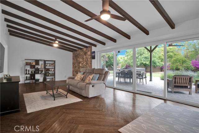 Woodland Hills, CA 91367,22431 Miranda Street