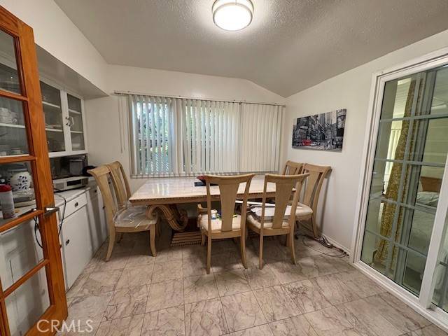 North Hollywood, CA 91601,5805 E Riverton Avenue
