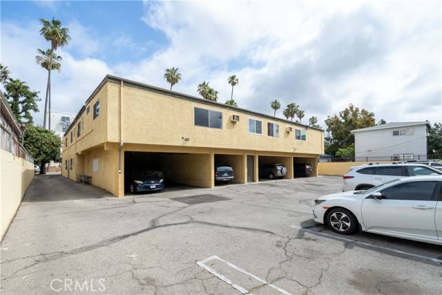 Van Nuys, CA 91411,14814 Erwin Street