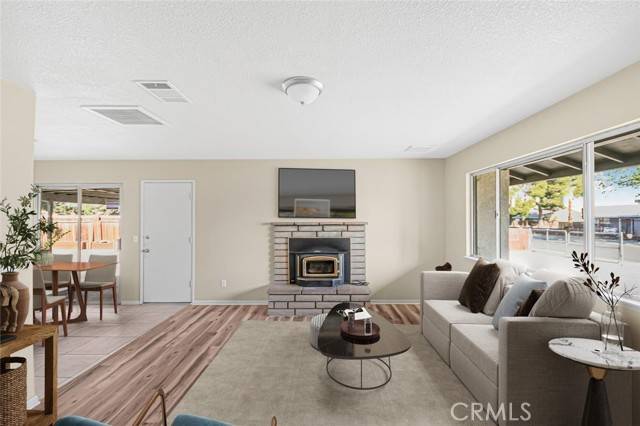 Lancaster, CA 93535,15620 Newmont Avenue