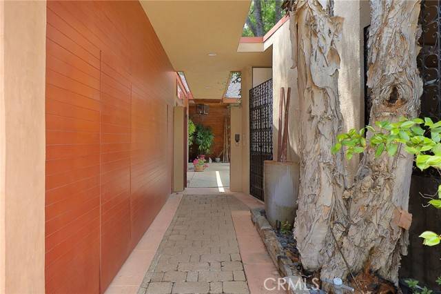 Tarzana, CA 91356,3951 Vanalden Avenue