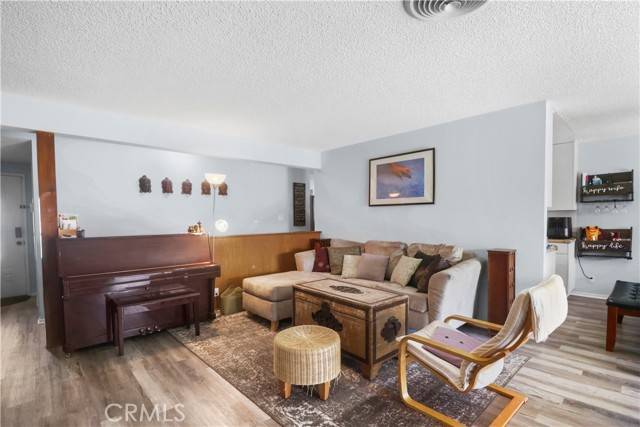 North Hollywood, CA 91605,12844 Elkwood Street