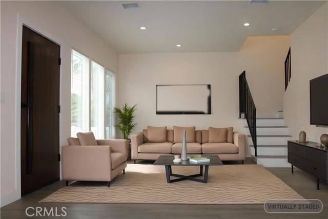 Sherman Oaks, CA 91403,5014 Kester Avenue