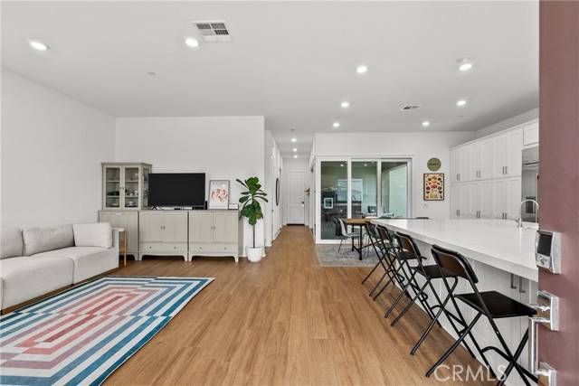 Stevenson Ranch, CA 91381,27144 Skyland Way