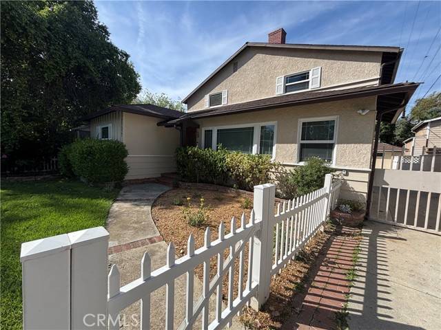 Woodland Hills, CA 91364,21327 De La Osa Street