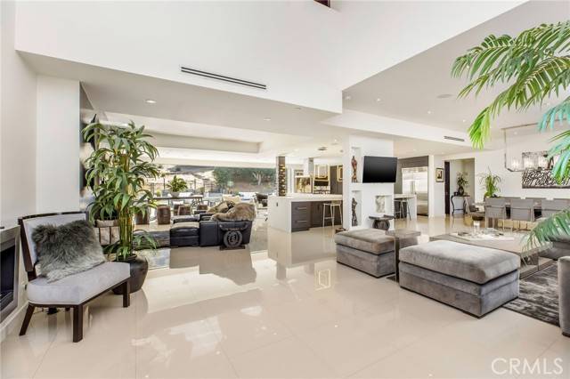 Bell Canyon, CA 91307,207 SADDLEBOW Road